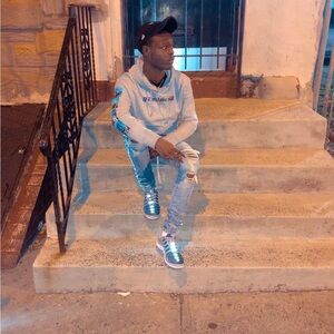 Meet your Posher, Quason